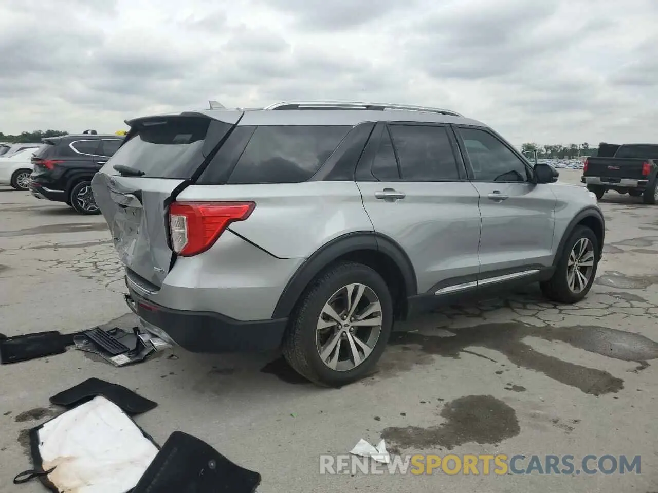 3 Photograph of a damaged car 1FM5K8HC9LGA43773 FORD EXPLORER 2020