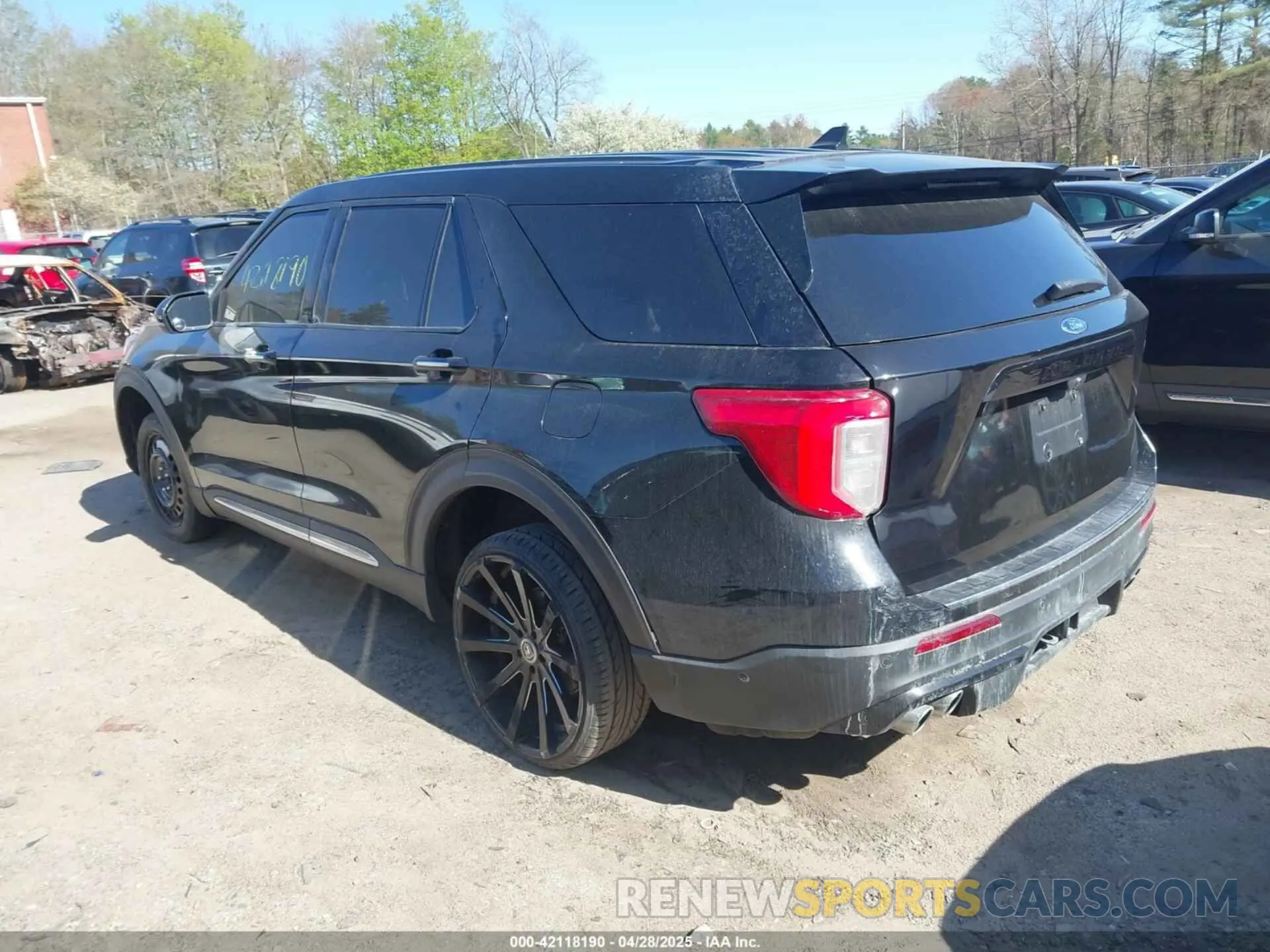 3 Photograph of a damaged car 1FM5K8HC9LGA70181 FORD EXPLORER 2020