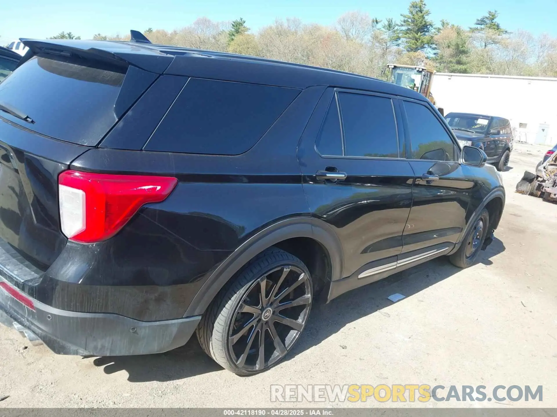 4 Photograph of a damaged car 1FM5K8HC9LGA70181 FORD EXPLORER 2020