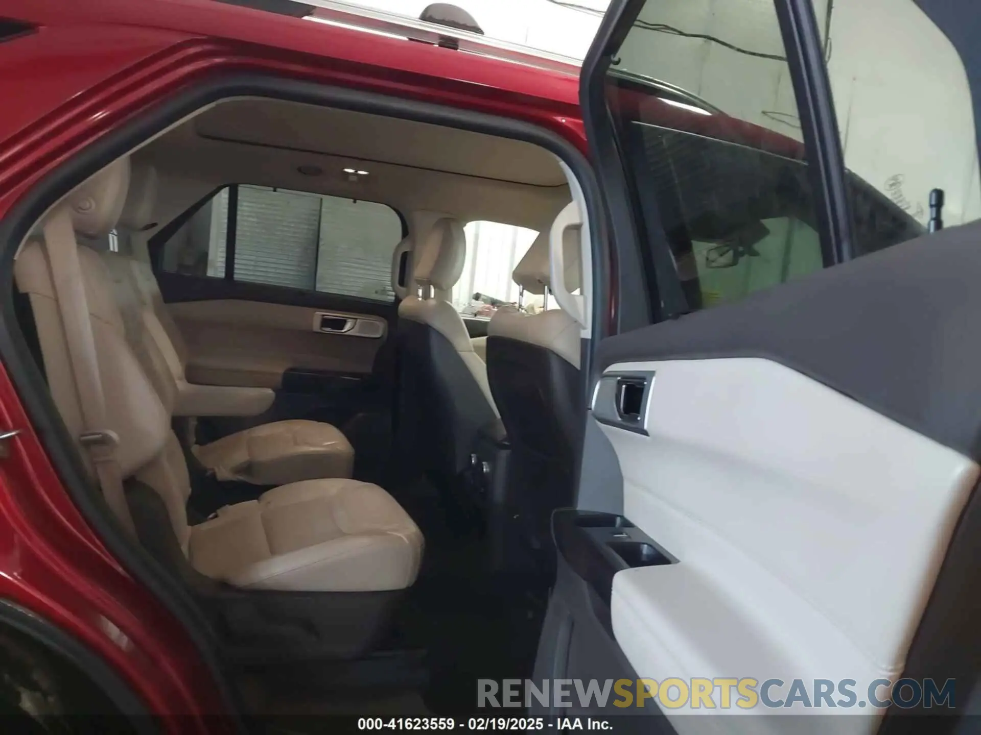 8 Photograph of a damaged car 1FM5K8HCXLGB10252 FORD EXPLORER 2020