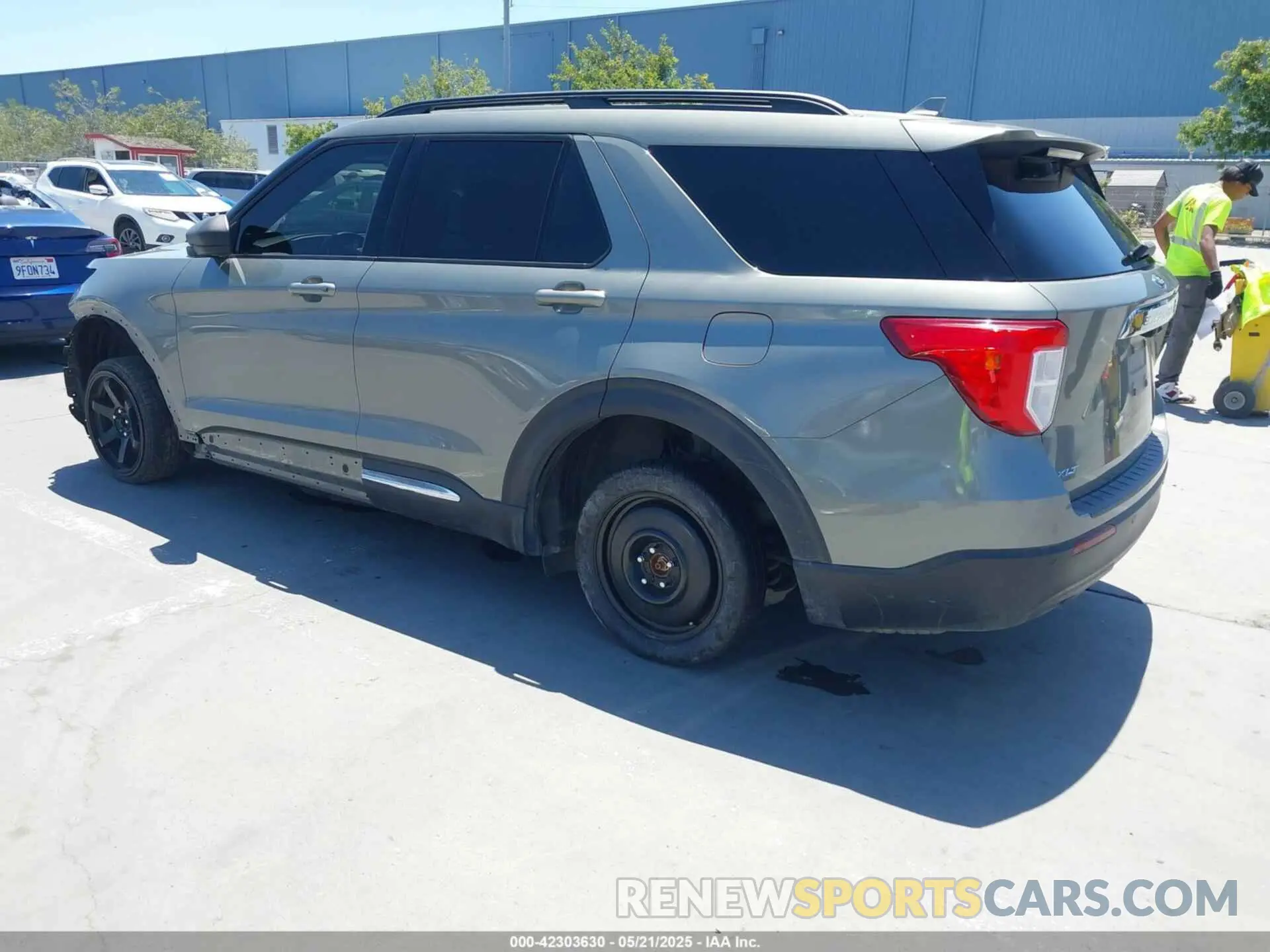 3 Фотография поврежденного автомобиля 1FMSK7DH3LGB06266 FORD EXPLORER 2020