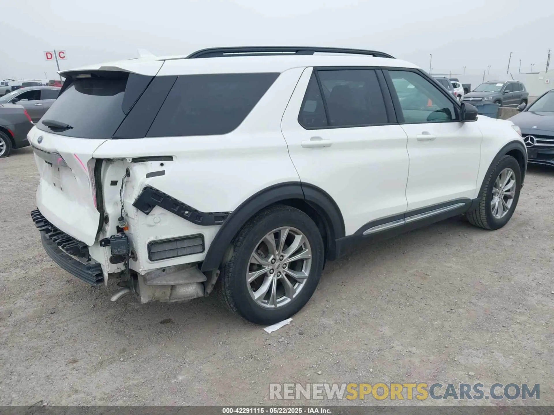 4 Фотография поврежденного автомобиля 1FMSK7DH3LGC98496 FORD EXPLORER 2020