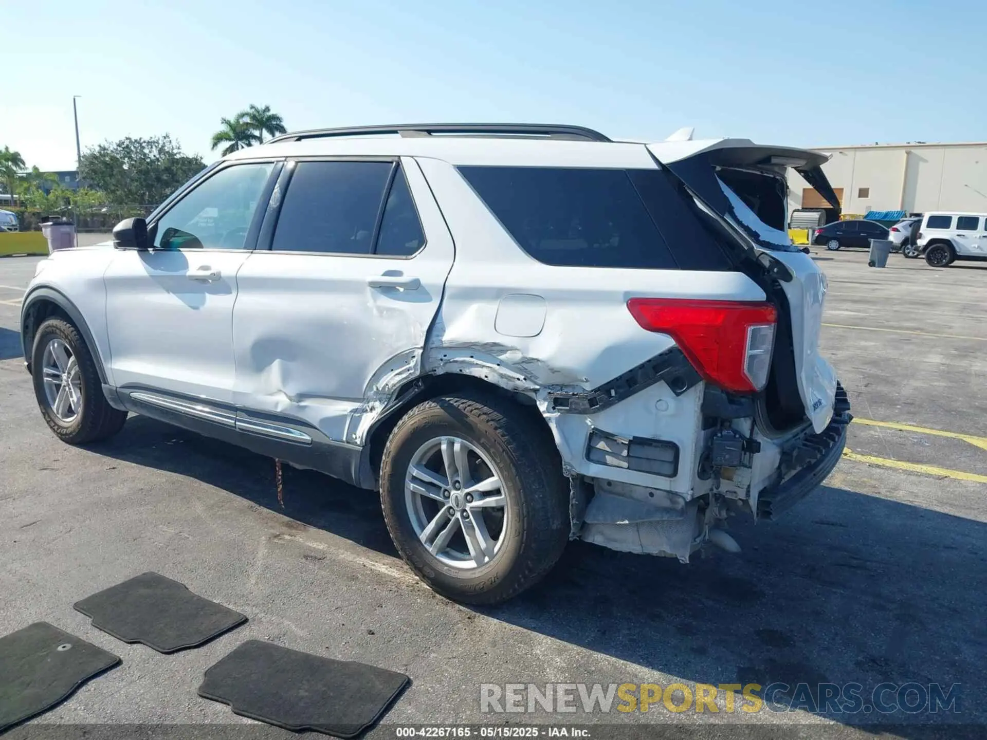3 Photograph of a damaged car 1FMSK7DH5LGA89017 FORD EXPLORER 2020