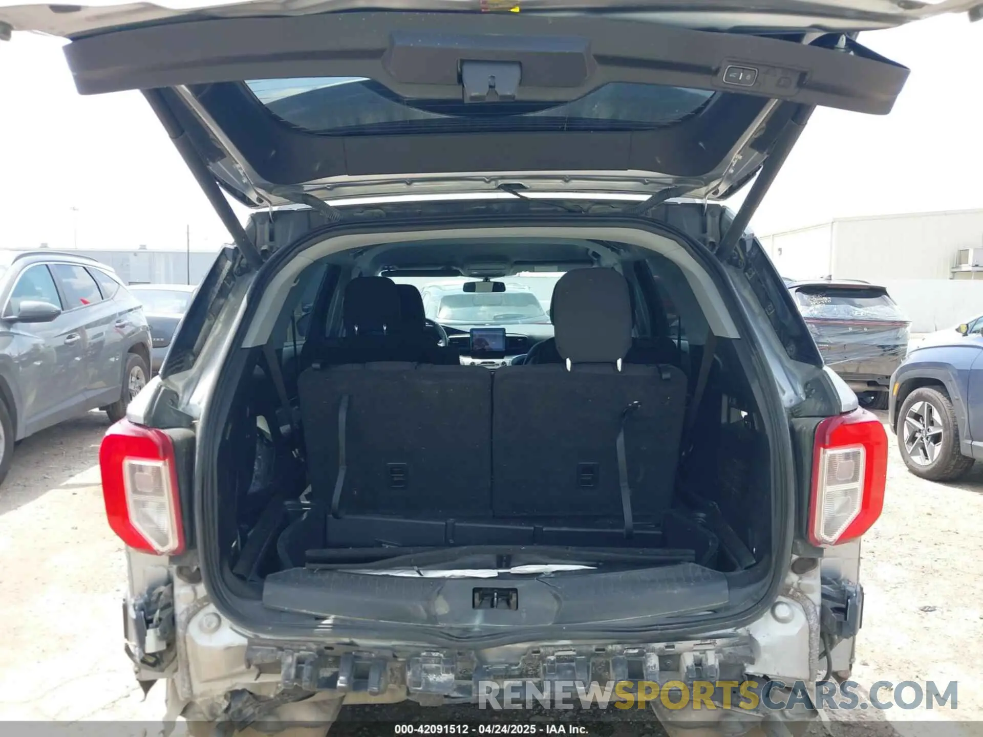 19 Photograph of a damaged car 1FMSK7DH5LGD05139 FORD EXPLORER 2020