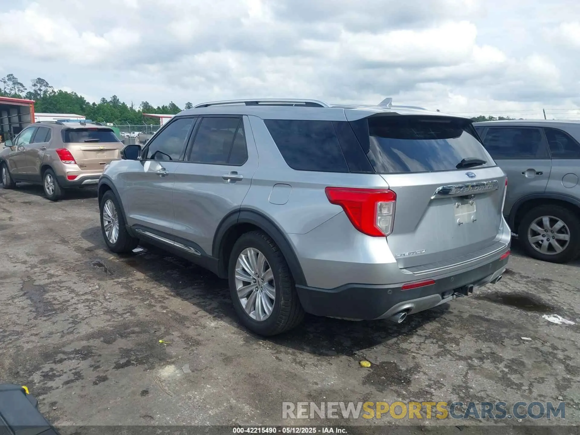 3 Photograph of a damaged car 1FMSK7FH1LGC23289 FORD EXPLORER 2020