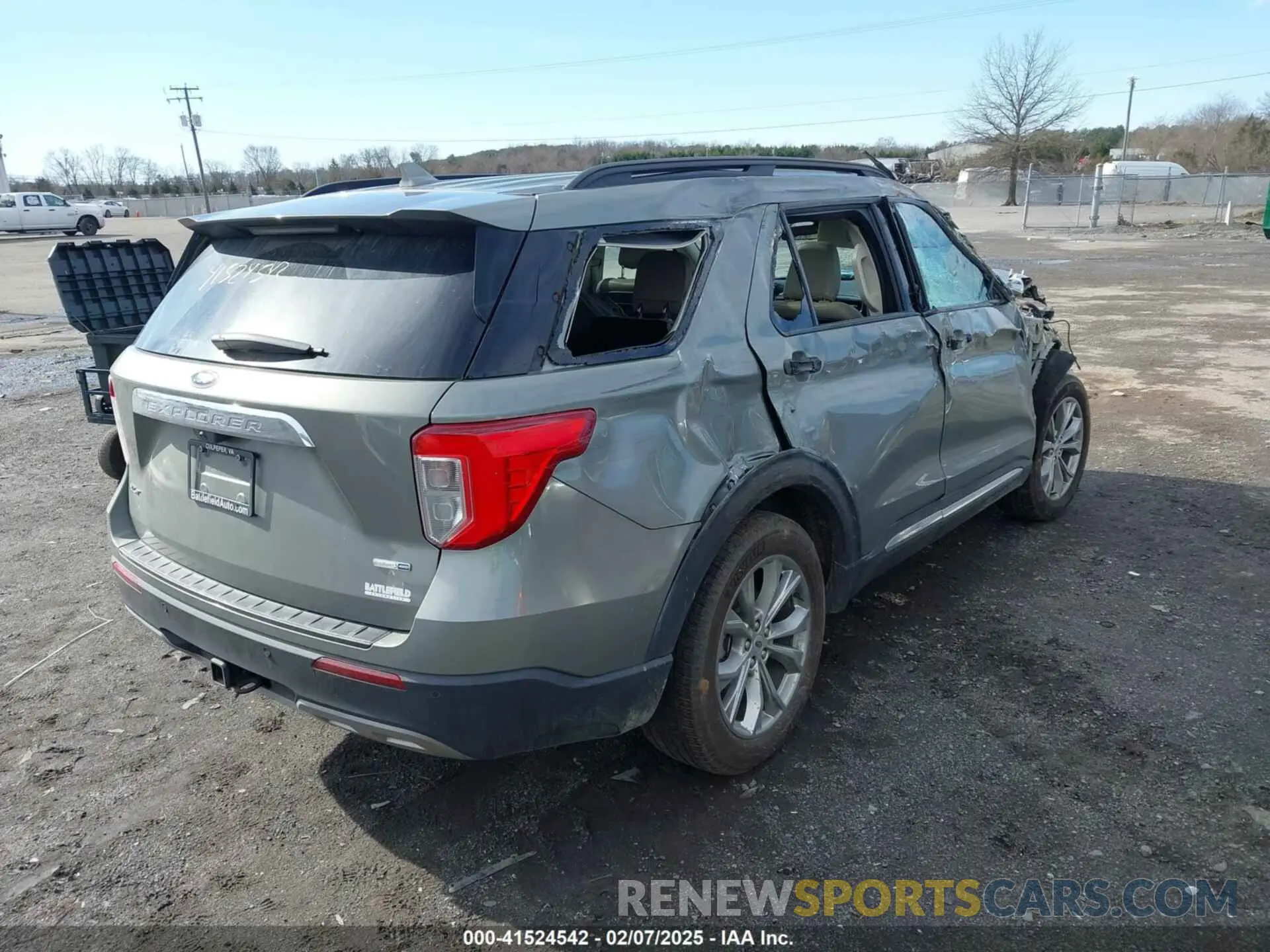 4 Фотография поврежденного автомобиля 1FMSK8DH0LGB90584 FORD EXPLORER 2020