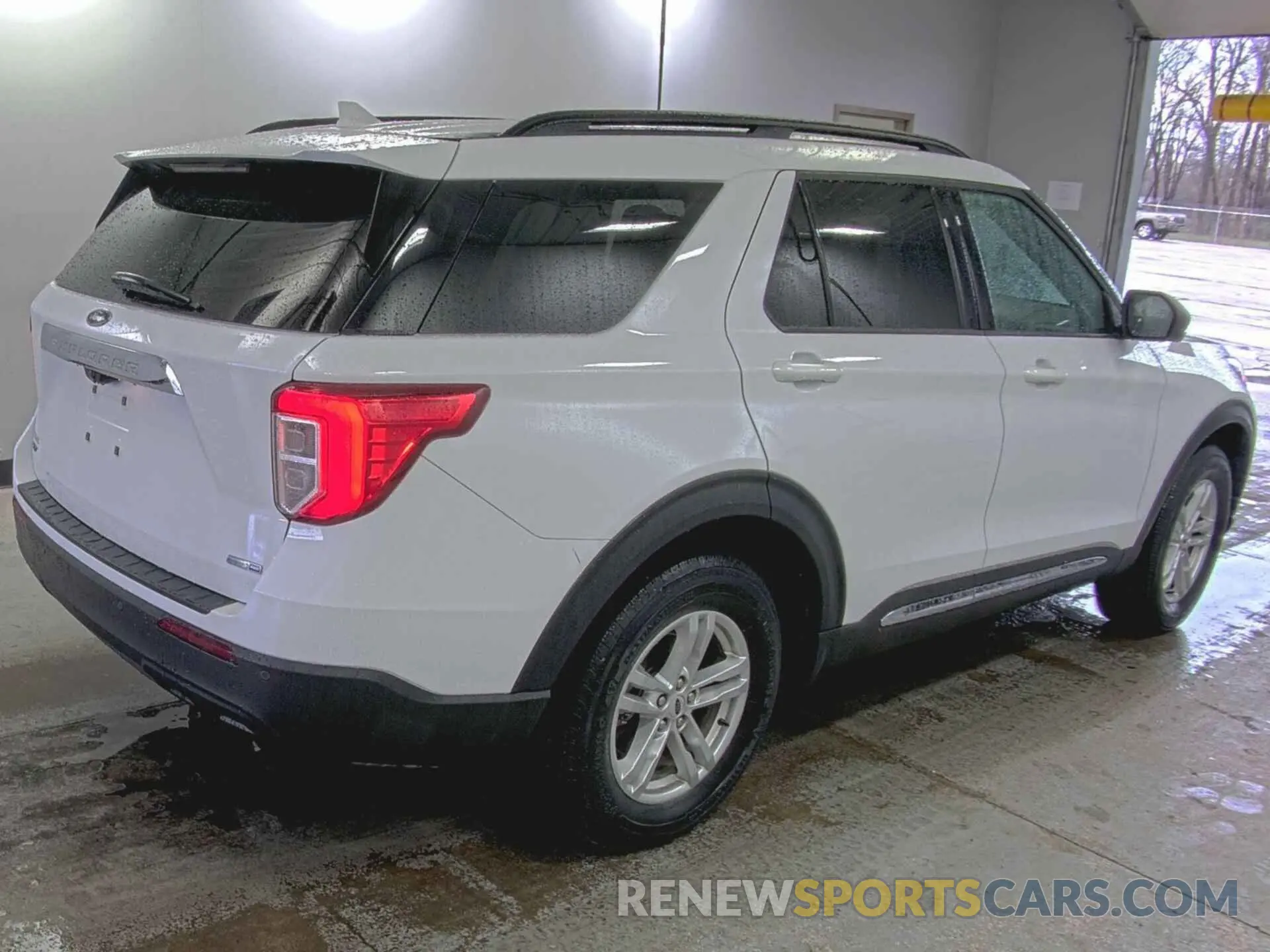 17 Photograph of a damaged car 1FMSK8DH1LGC68290 FORD EXPLORER 2020