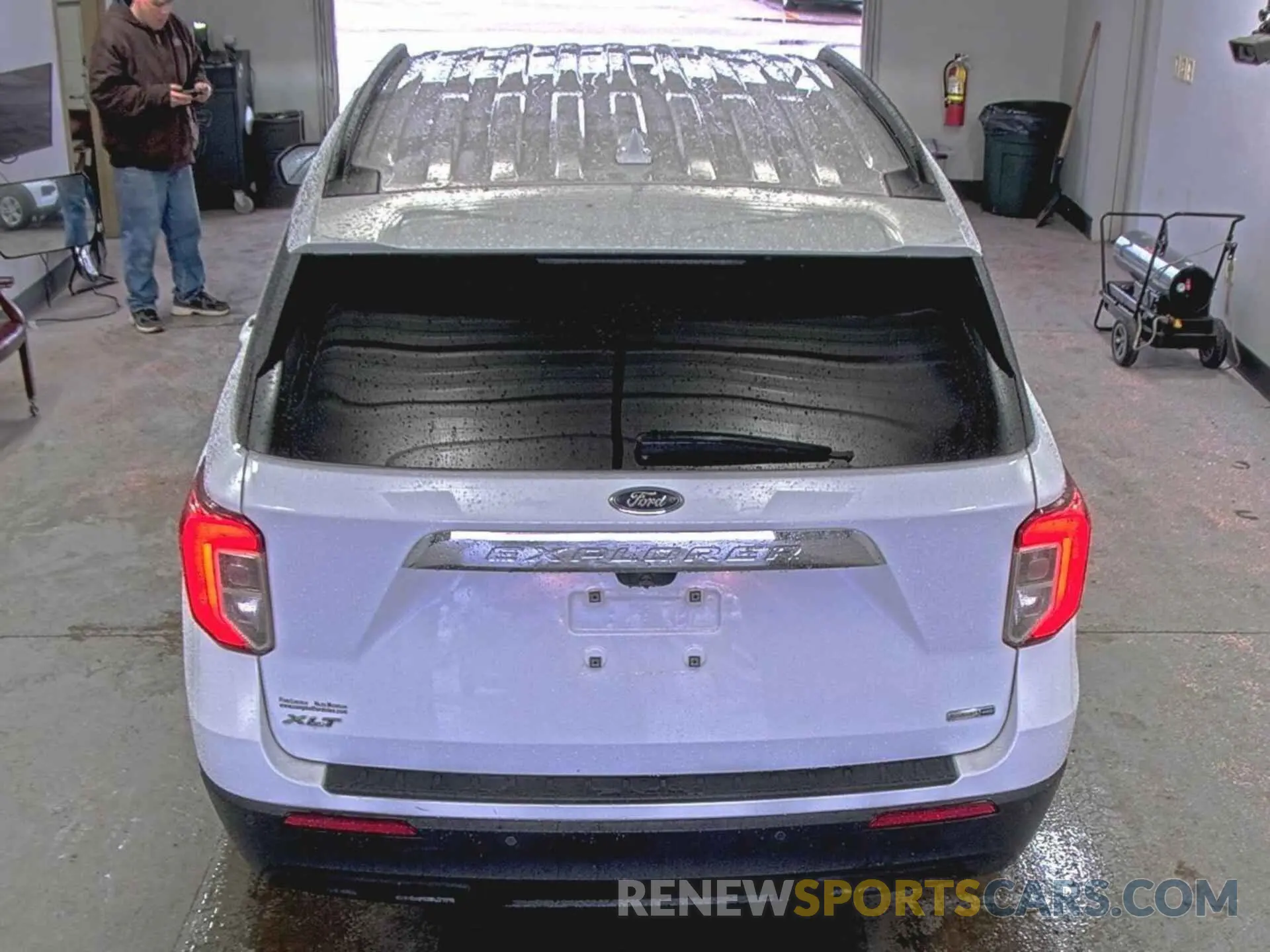 18 Photograph of a damaged car 1FMSK8DH1LGC68290 FORD EXPLORER 2020