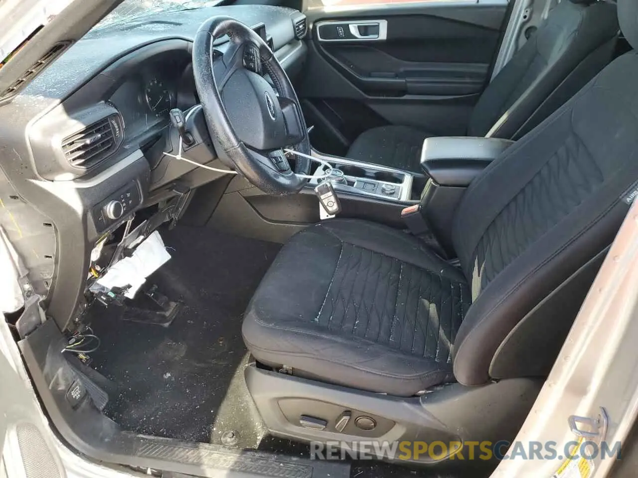 7 Фотография поврежденного автомобиля 1FMSK8DH3LGB05530 FORD EXPLORER 2020