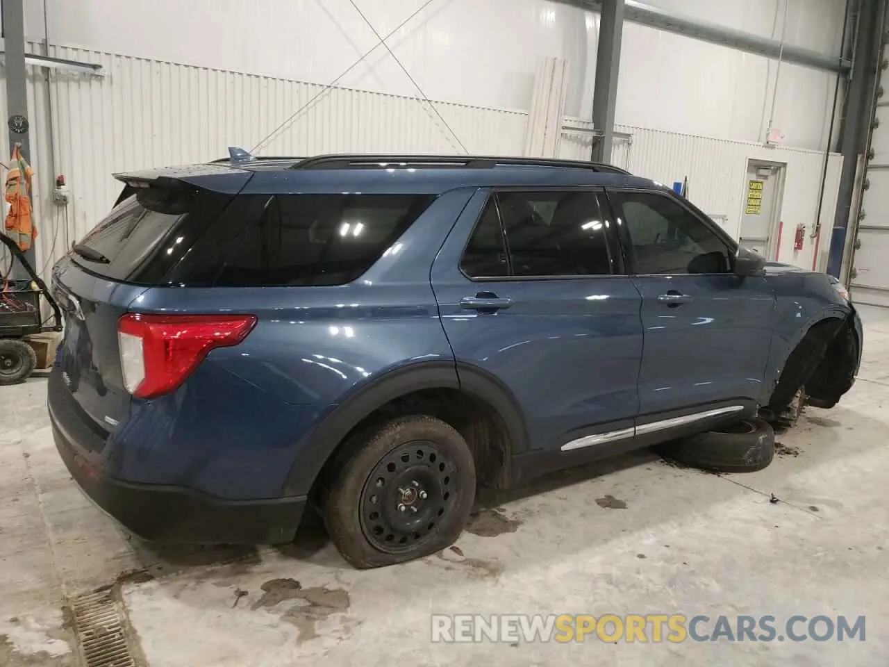 3 Фотография поврежденного автомобиля 1FMSK8DH4LGB52548 FORD EXPLORER 2020