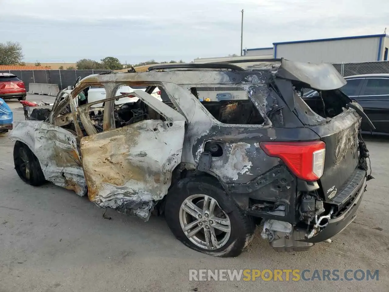 2 Фотография поврежденного автомобиля 1FMSK8DH7LGA33537 FORD EXPLORER 2020