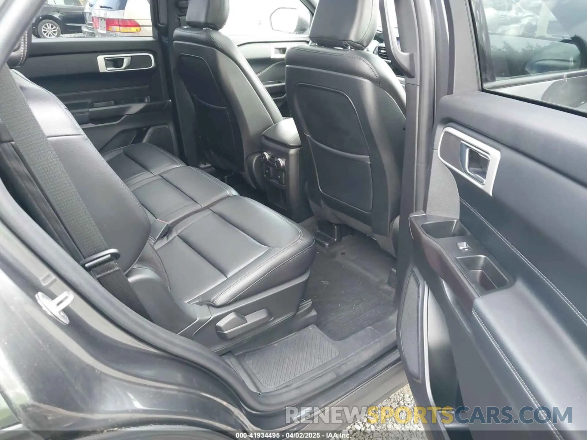 8 Фотография поврежденного автомобиля 1FMSK8DH7LGA63704 FORD EXPLORER 2020