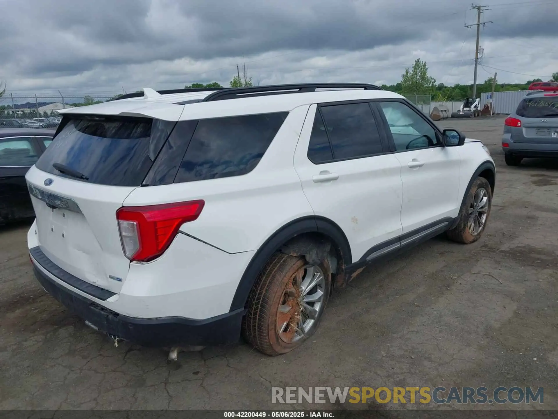 4 Photograph of a damaged car 1FMSK8DHXLGB40422 FORD EXPLORER 2020