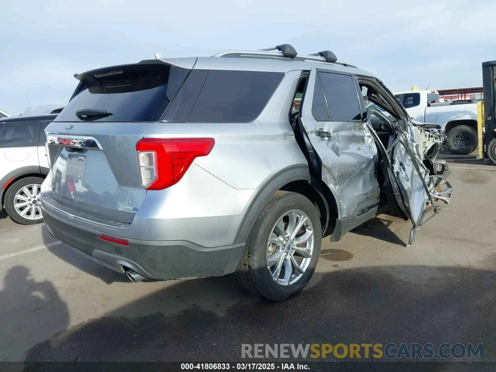 4 Photograph of a damaged car 1FMSK8FH6LGB77156 FORD EXPLORER 2020