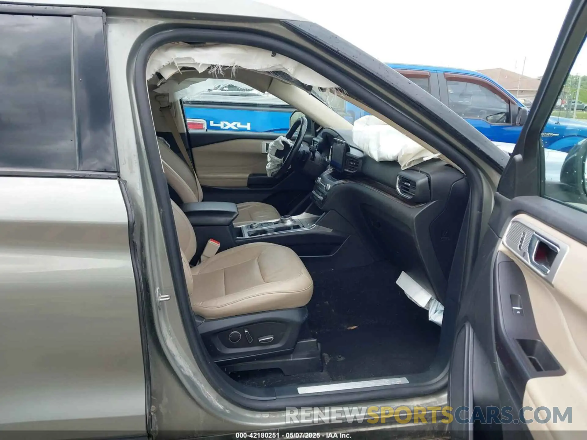 5 Photograph of a damaged car 1FMSK8FH8LGA12953 FORD EXPLORER 2020