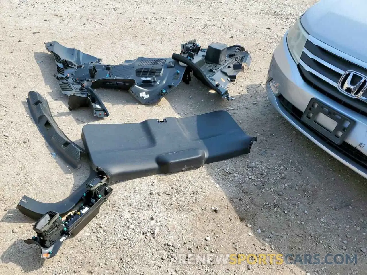 13 Photograph of a damaged car 1FM5K8AB4MGC31023 FORD EXPLORER 2021