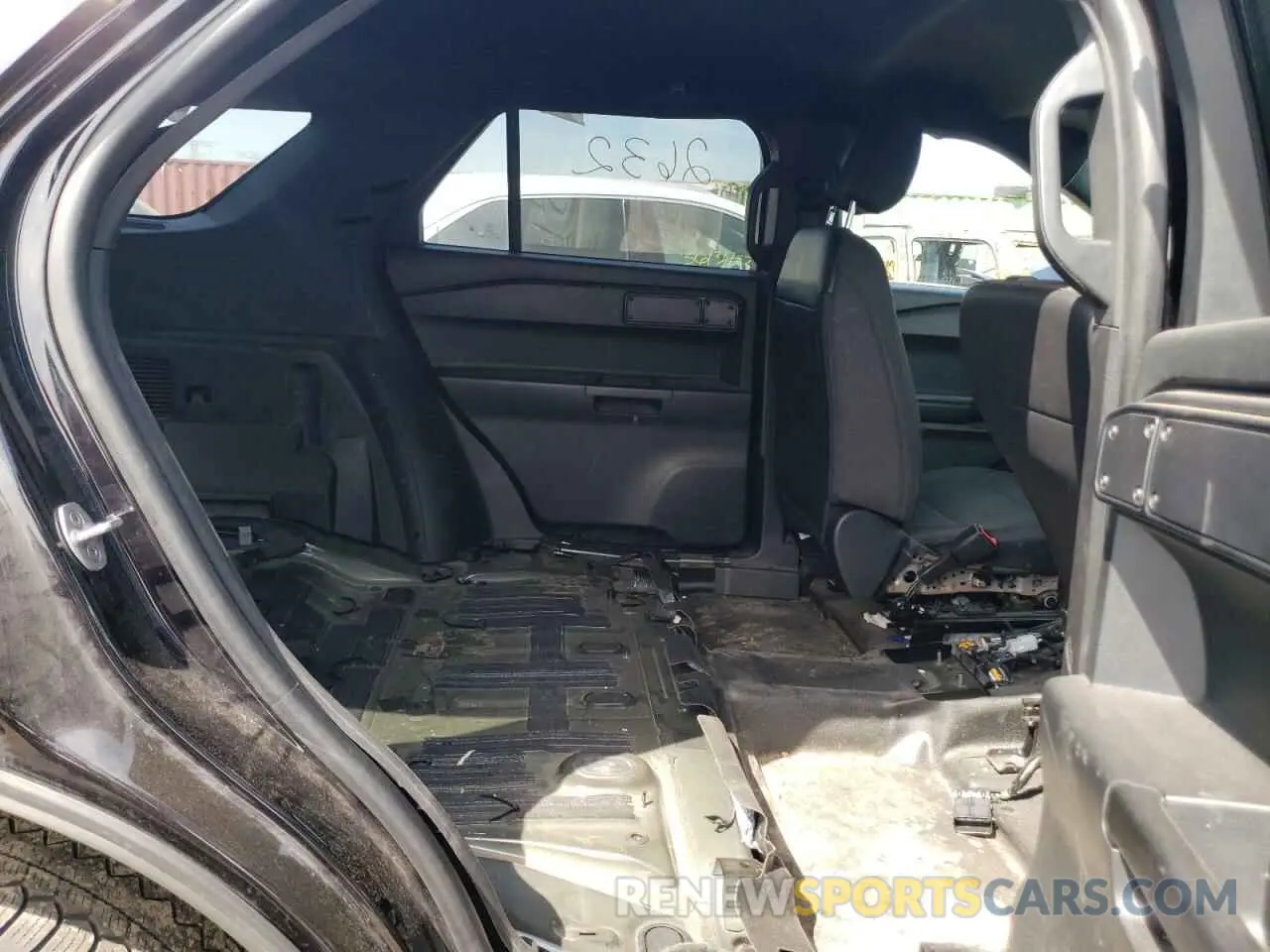 10 Photograph of a damaged car 1FM5K8AB6MGC00422 FORD EXPLORER 2021