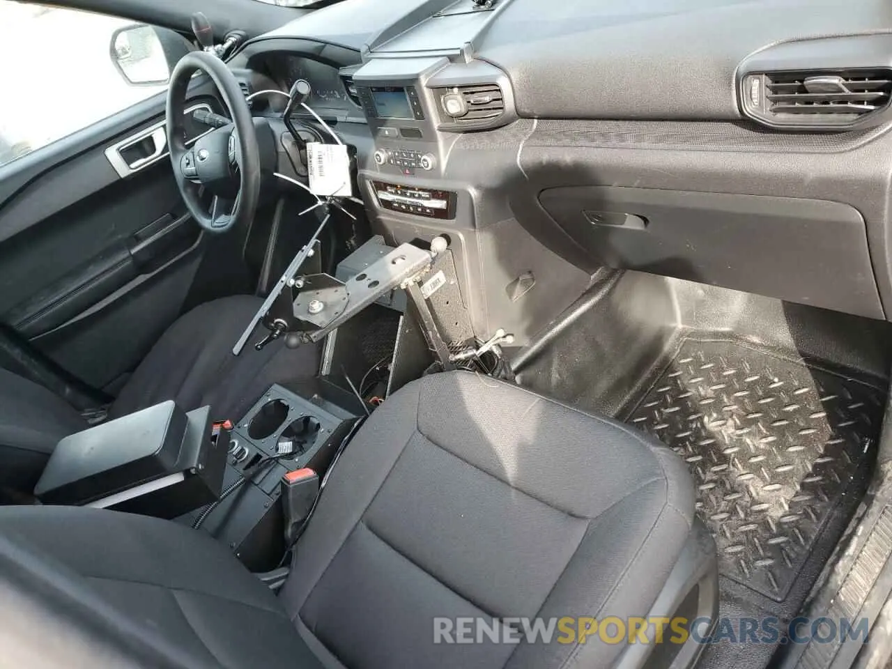 8 Photograph of a damaged car 1FM5K8AB9MGA18861 FORD EXPLORER 2021