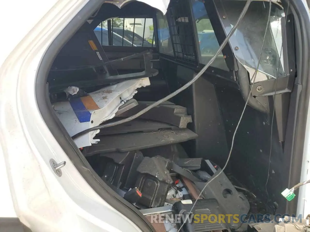 10 Photograph of a damaged car 1FM5K8AW7MNA13592 FORD EXPLORER 2021