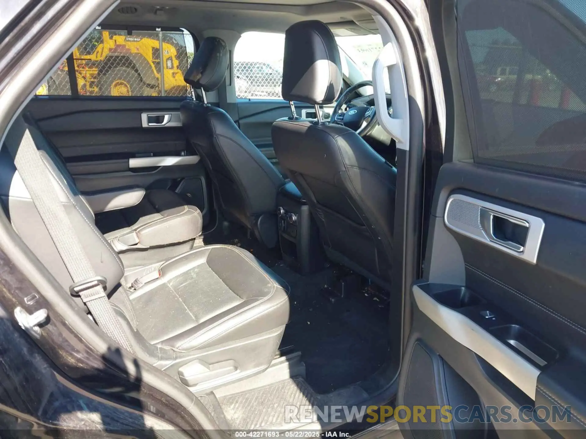 8 Photograph of a damaged car 1FM5K8FW3MNA09533 FORD EXPLORER 2021