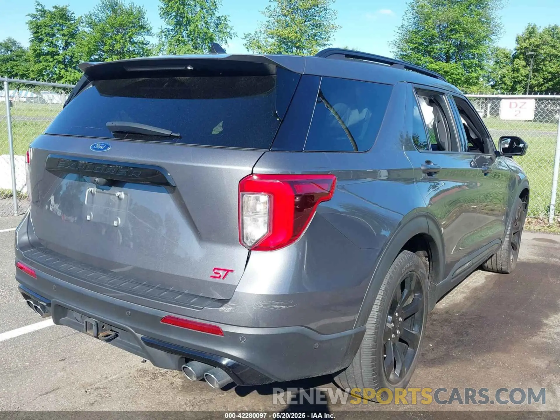4 Фотография поврежденного автомобиля 1FM5K8GC5MGB27091 FORD EXPLORER 2021