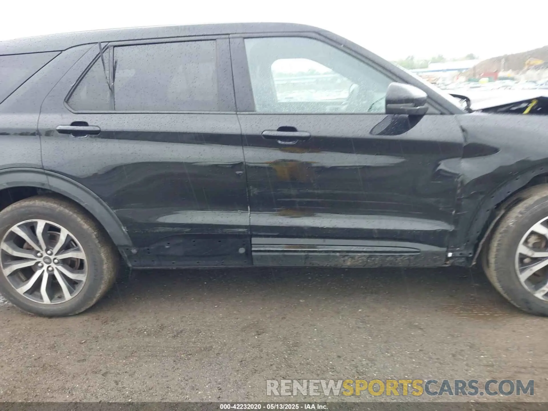 18 Photograph of a damaged car 1FM5K8GC9MGB62409 FORD EXPLORER 2021