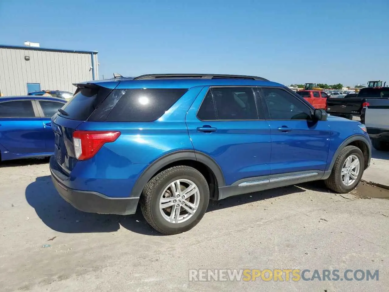 3 Photograph of a damaged car 1FMSK7DH0MGA52023 FORD EXPLORER 2021