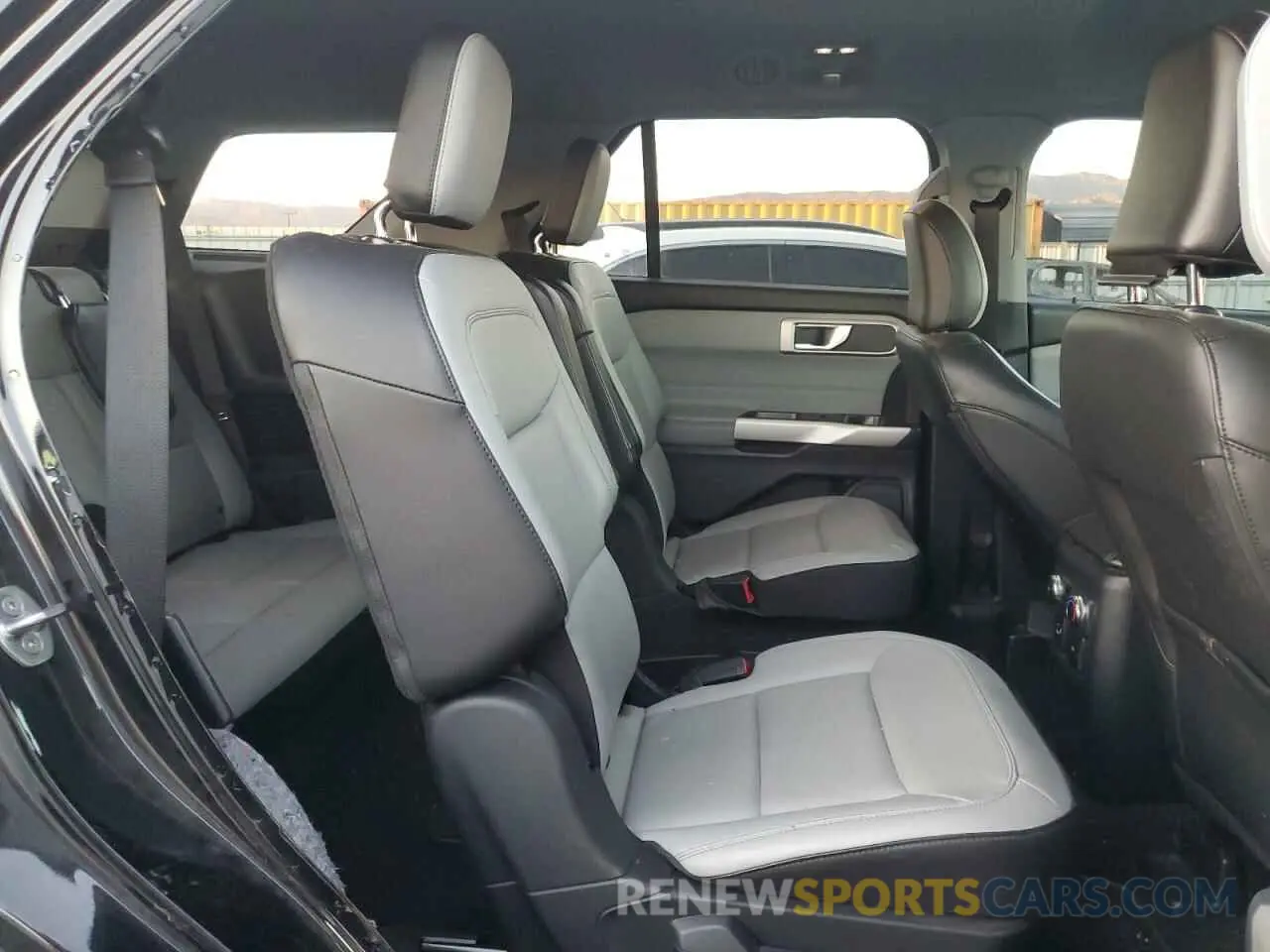 11 Фотография поврежденного автомобиля 1FMSK7DH0MGB02418 FORD EXPLORER 2021