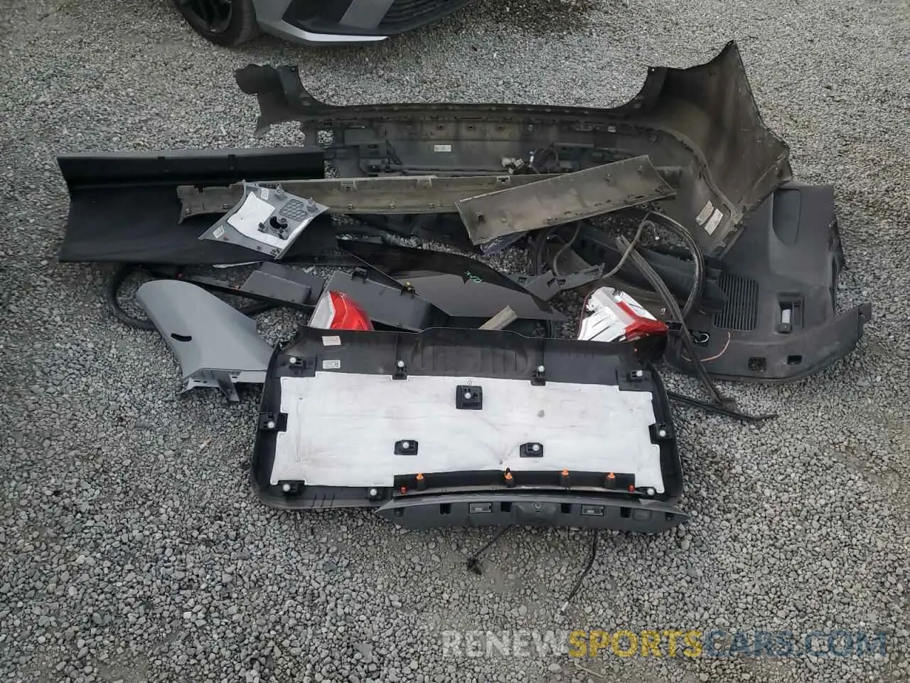 13 Фотография поврежденного автомобиля 1FMSK7DH0MGB02418 FORD EXPLORER 2021