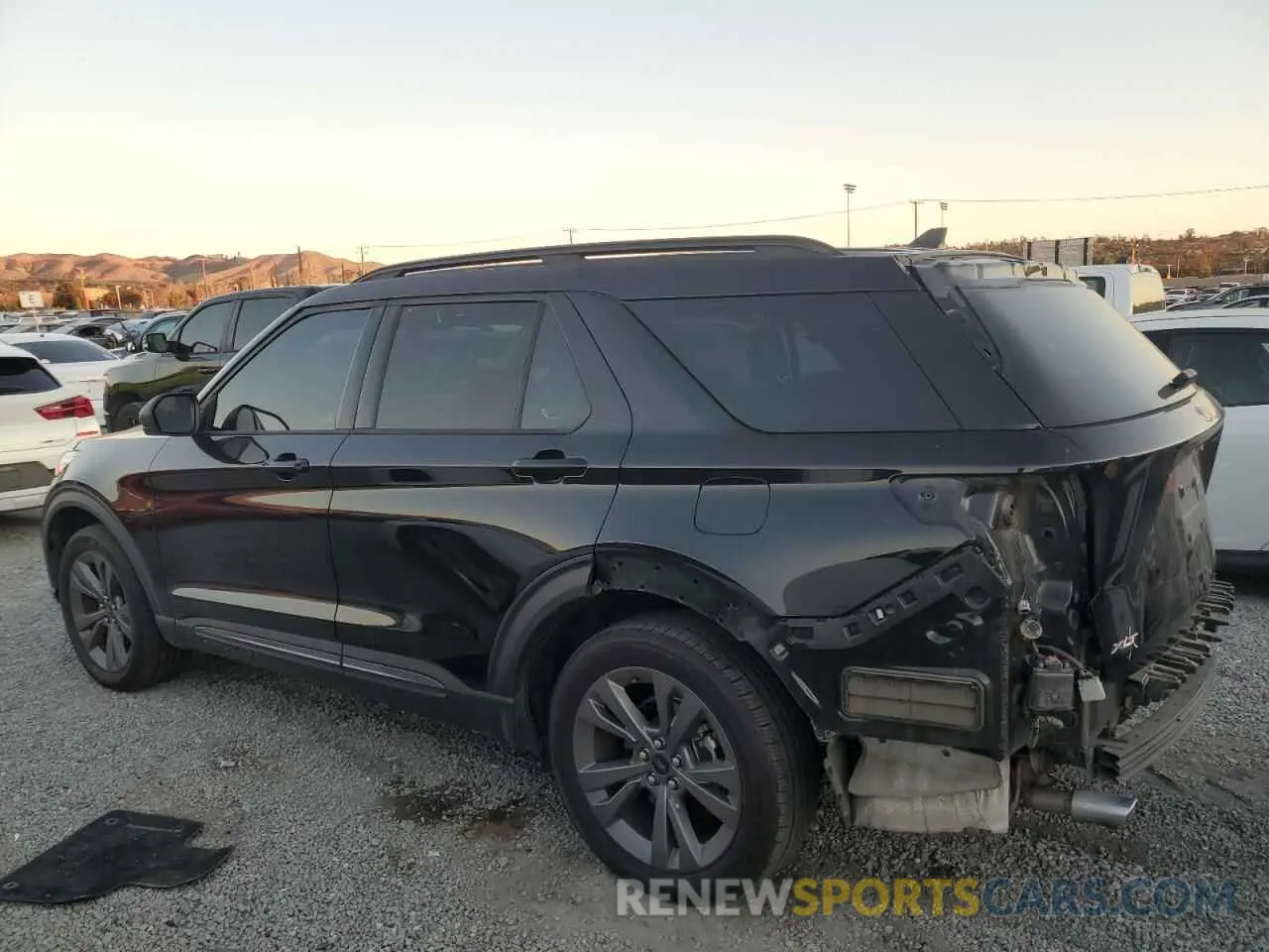 2 Фотография поврежденного автомобиля 1FMSK7DH0MGB02418 FORD EXPLORER 2021