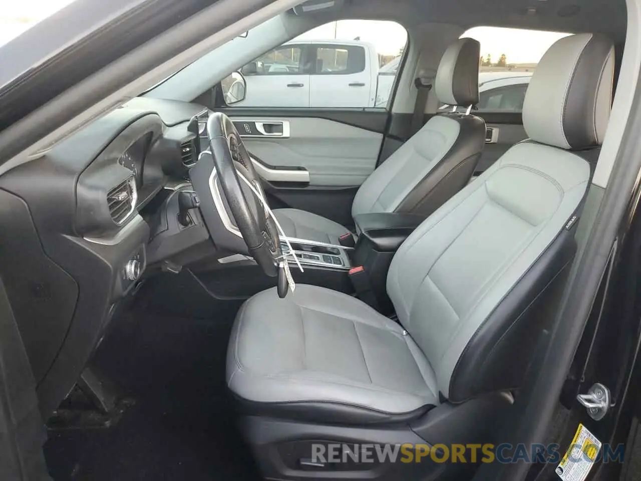 7 Фотография поврежденного автомобиля 1FMSK7DH0MGB02418 FORD EXPLORER 2021