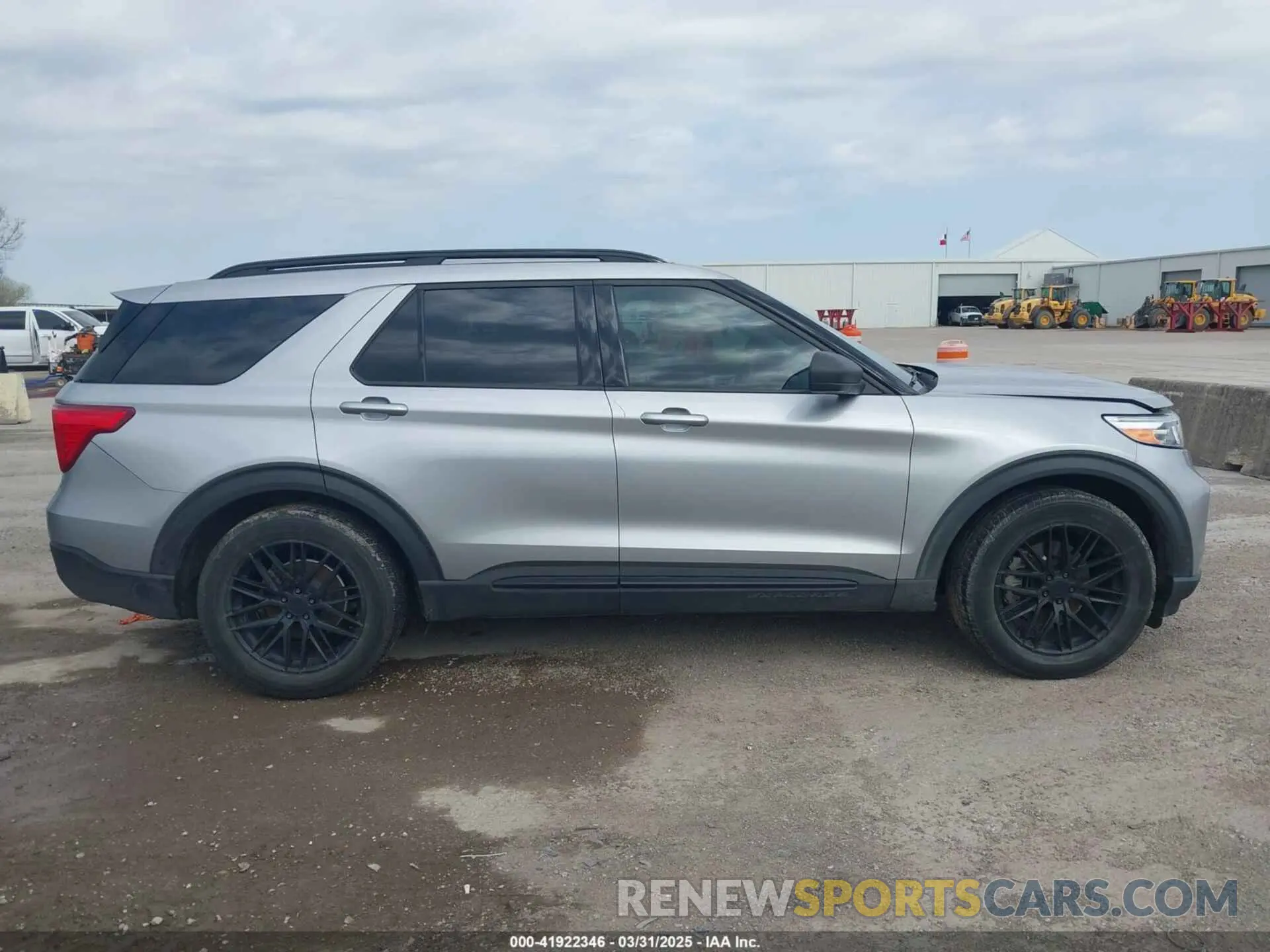 13 Photograph of a damaged car 1FMSK7DH0MGB59704 FORD EXPLORER 2021