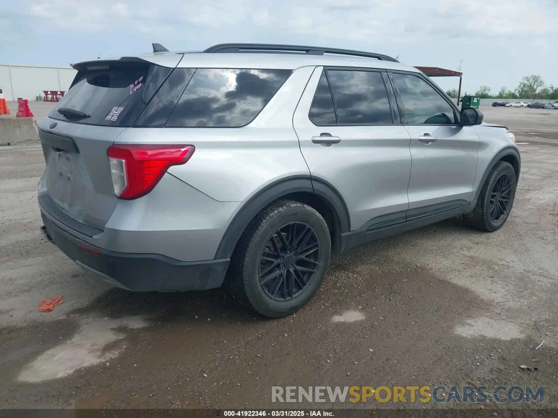 4 Photograph of a damaged car 1FMSK7DH0MGB59704 FORD EXPLORER 2021
