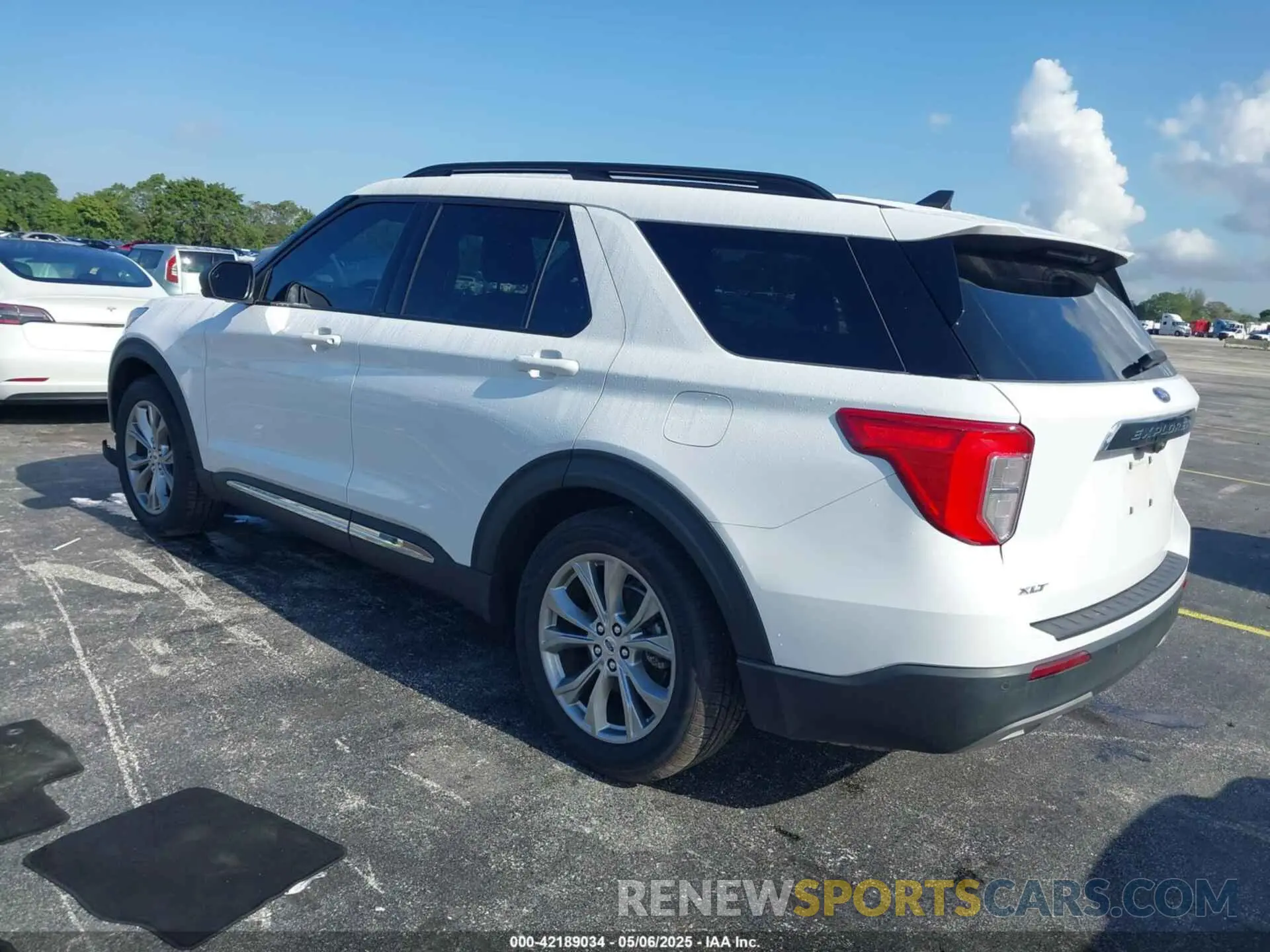 3 Фотография поврежденного автомобиля 1FMSK7DH4MGC14767 FORD EXPLORER 2021