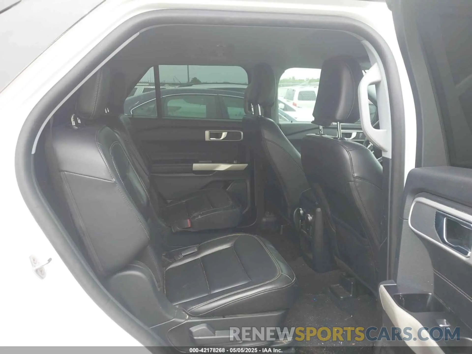 8 Фотография поврежденного автомобиля 1FMSK7DH8MGB42827 FORD EXPLORER 2021