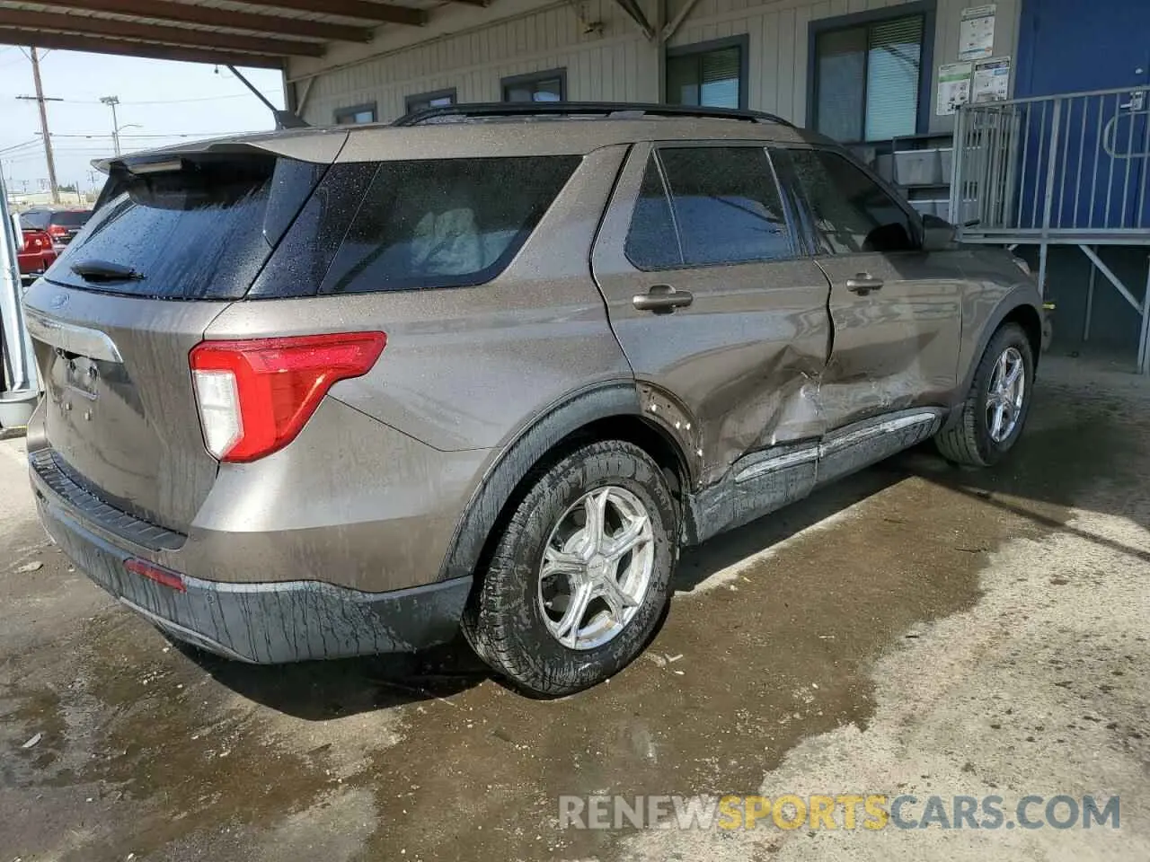 3 Фотография поврежденного автомобиля 1FMSK7DHXMGB02359 FORD EXPLORER 2021
