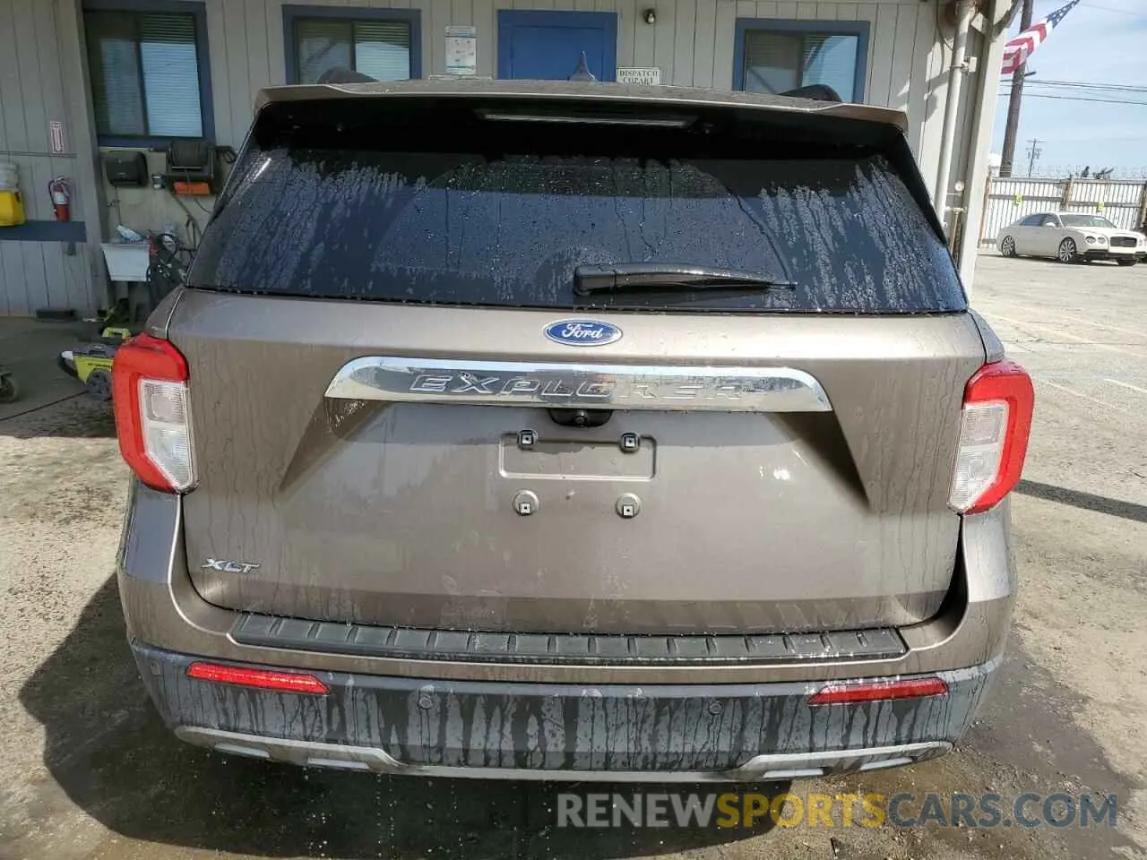 6 Фотография поврежденного автомобиля 1FMSK7DHXMGB02359 FORD EXPLORER 2021