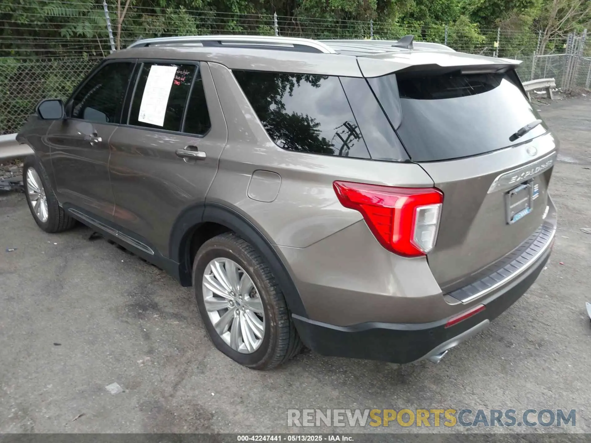 3 Photograph of a damaged car 1FMSK7FH2MGA33292 FORD EXPLORER 2021