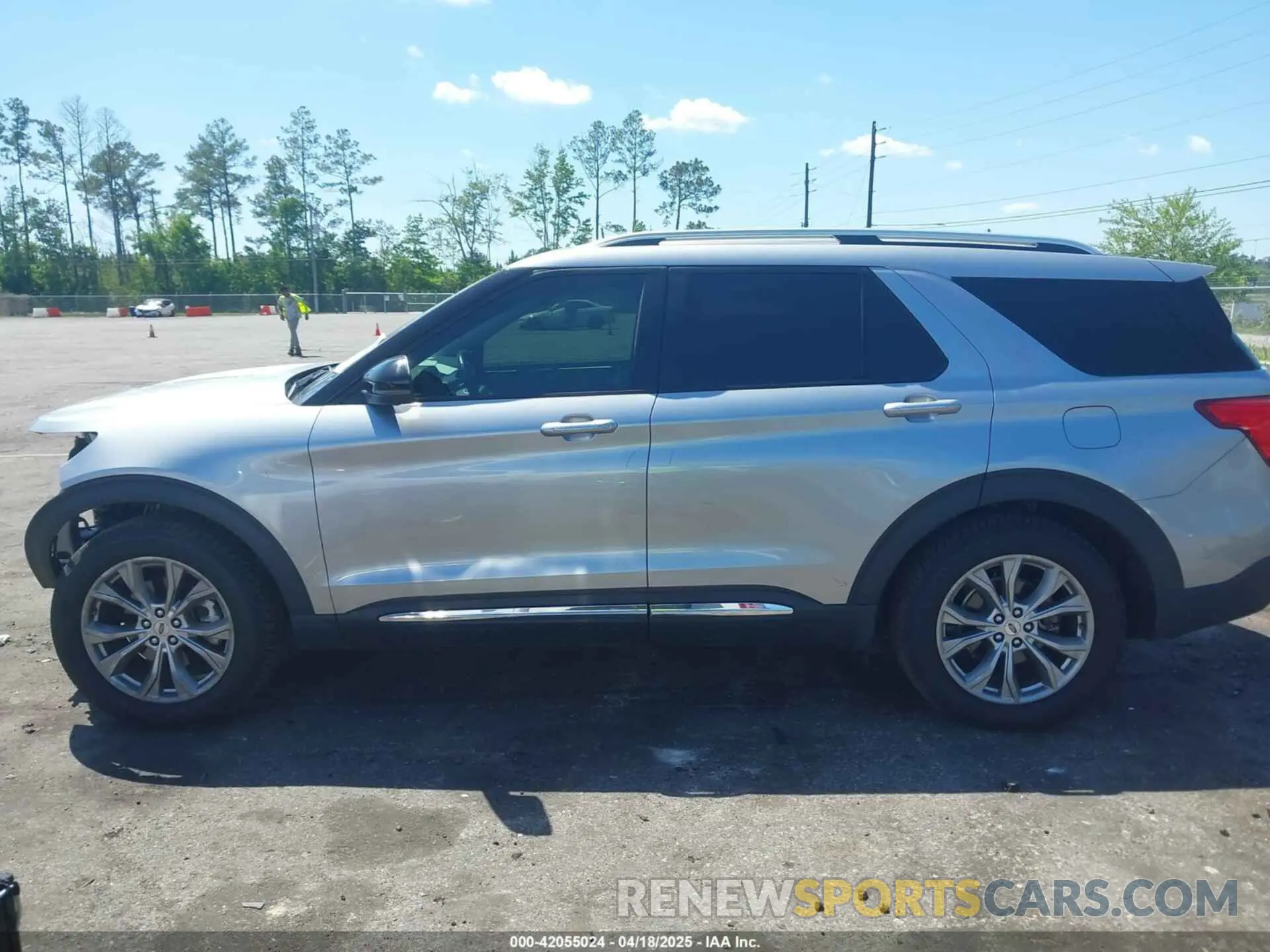 14 Photograph of a damaged car 1FMSK7FHXMGB05954 FORD EXPLORER 2021