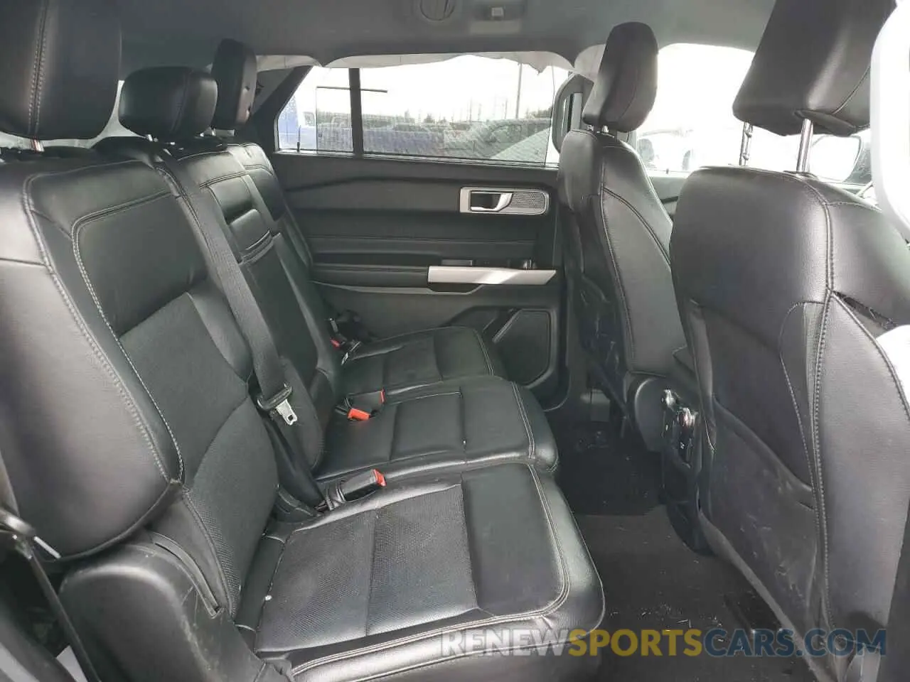 11 Фотография поврежденного автомобиля 1FMSK7FHXMGB45824 FORD EXPLORER 2021