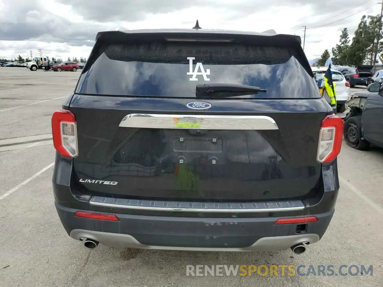 6 Photograph of a damaged car 1FMSK7FHXMGB52658 FORD EXPLORER 2021