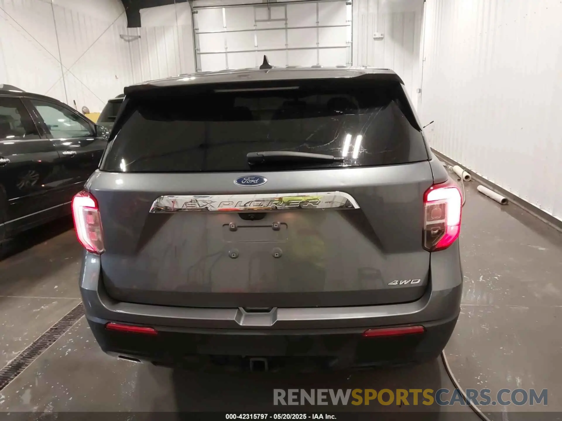 16 Photograph of a damaged car 1FMSK8BB2MGB73169 FORD EXPLORER 2021