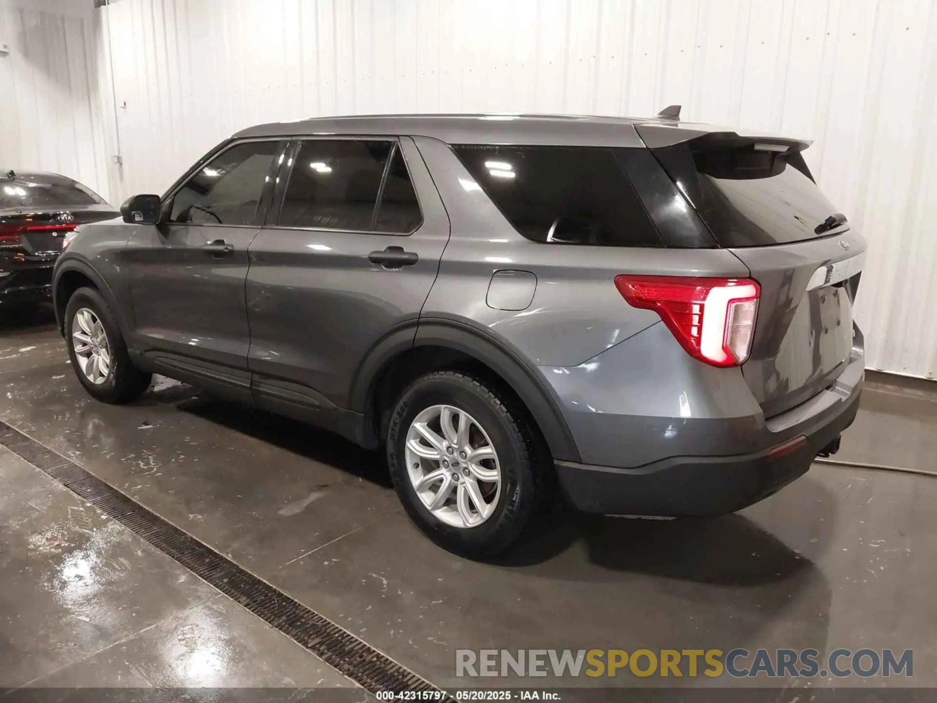 3 Photograph of a damaged car 1FMSK8BB2MGB73169 FORD EXPLORER 2021