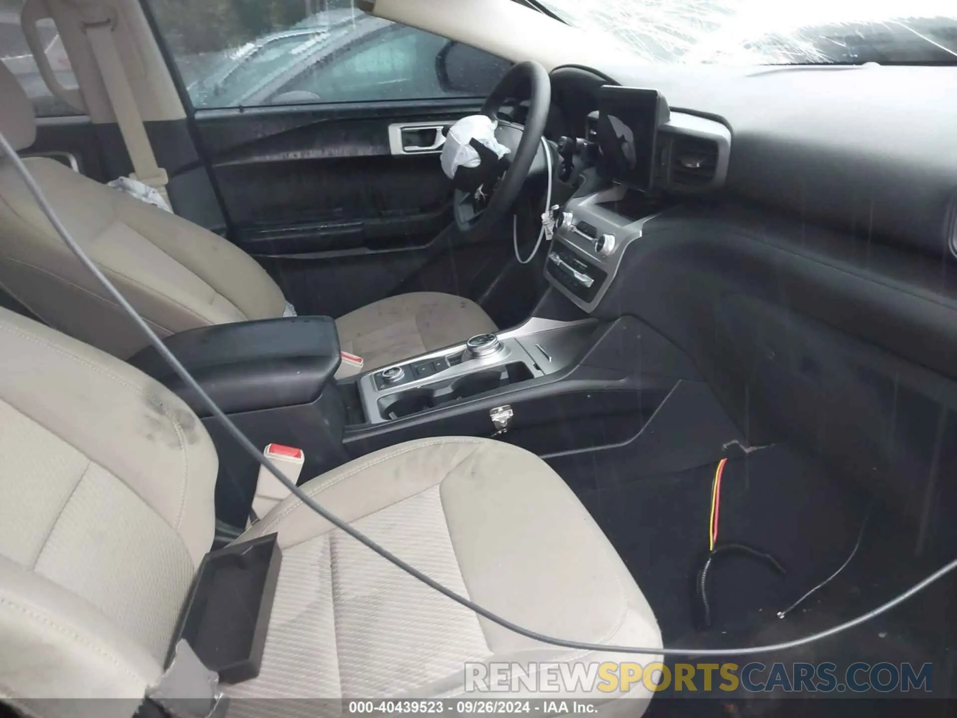 5 Photograph of a damaged car 1FMSK8BB3MGC33945 FORD EXPLORER 2021