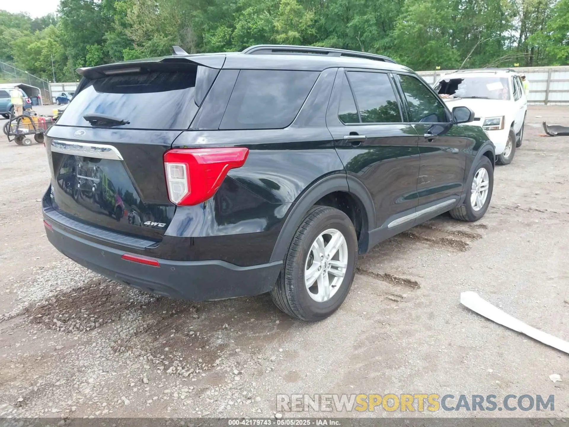 4 Фотография поврежденного автомобиля 1FMSK8DH1MGA53011 FORD EXPLORER 2021