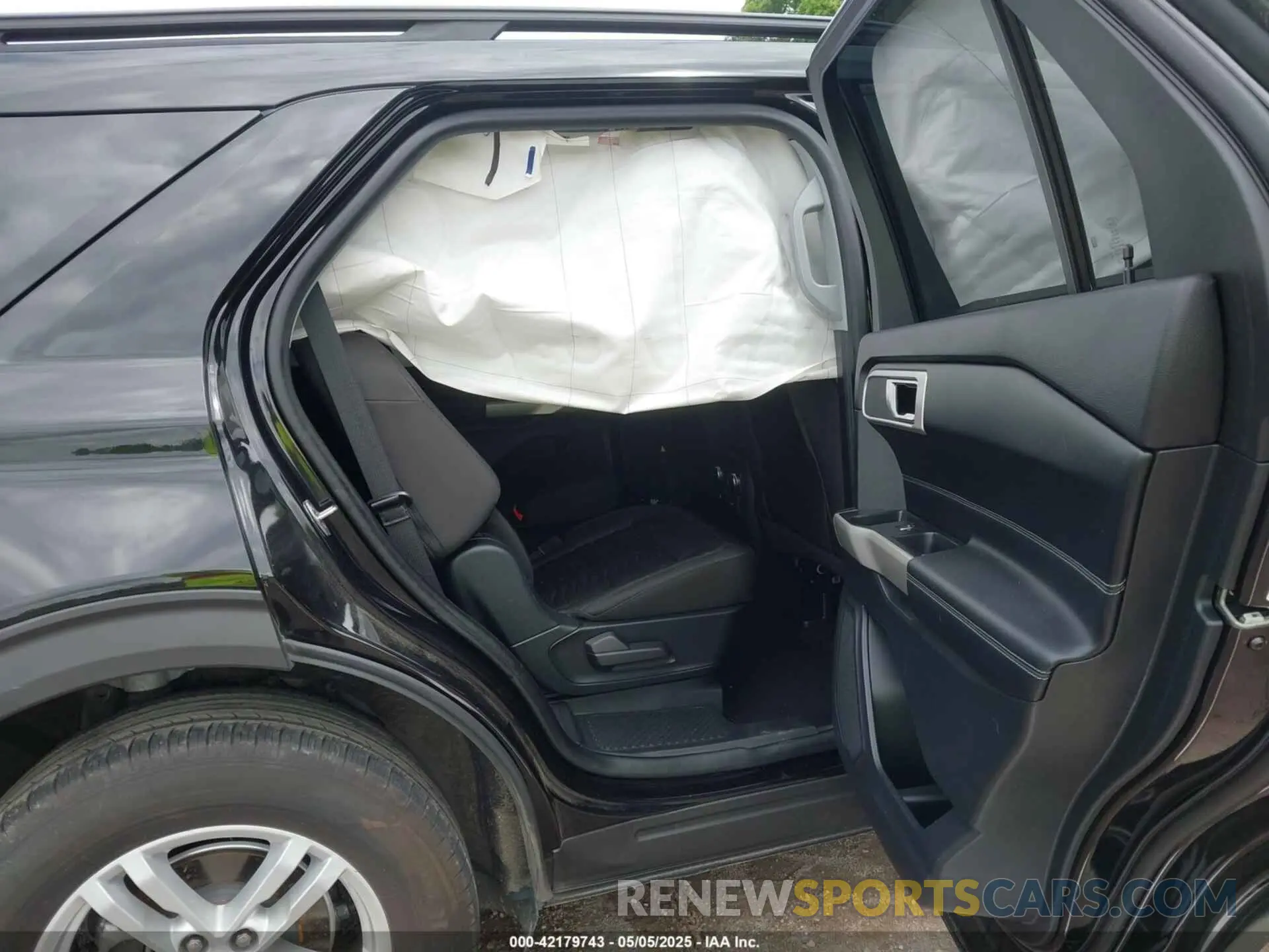 8 Фотография поврежденного автомобиля 1FMSK8DH1MGA53011 FORD EXPLORER 2021