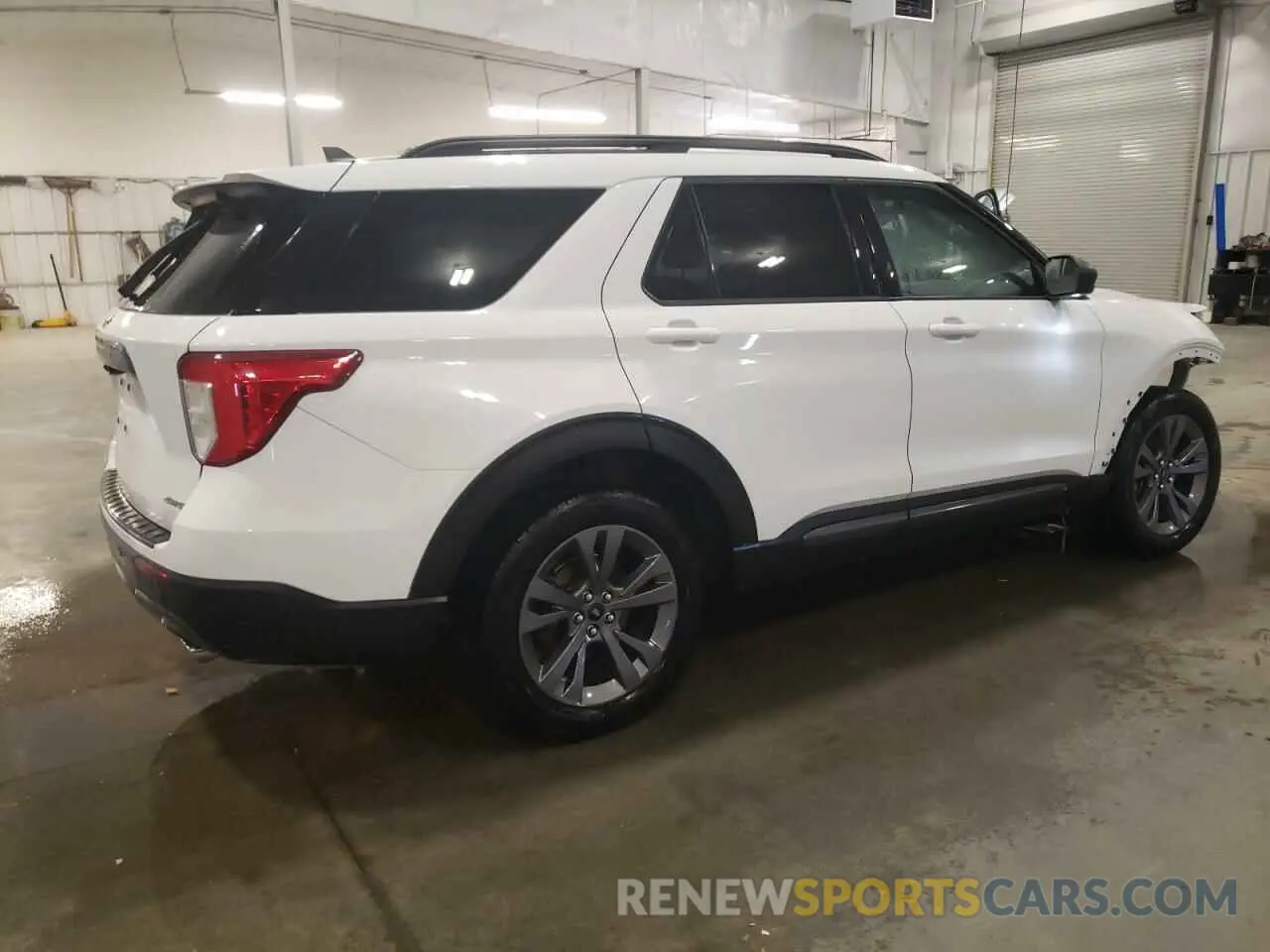 3 Фотография поврежденного автомобиля 1FMSK8DH3MGB14598 FORD EXPLORER 2021