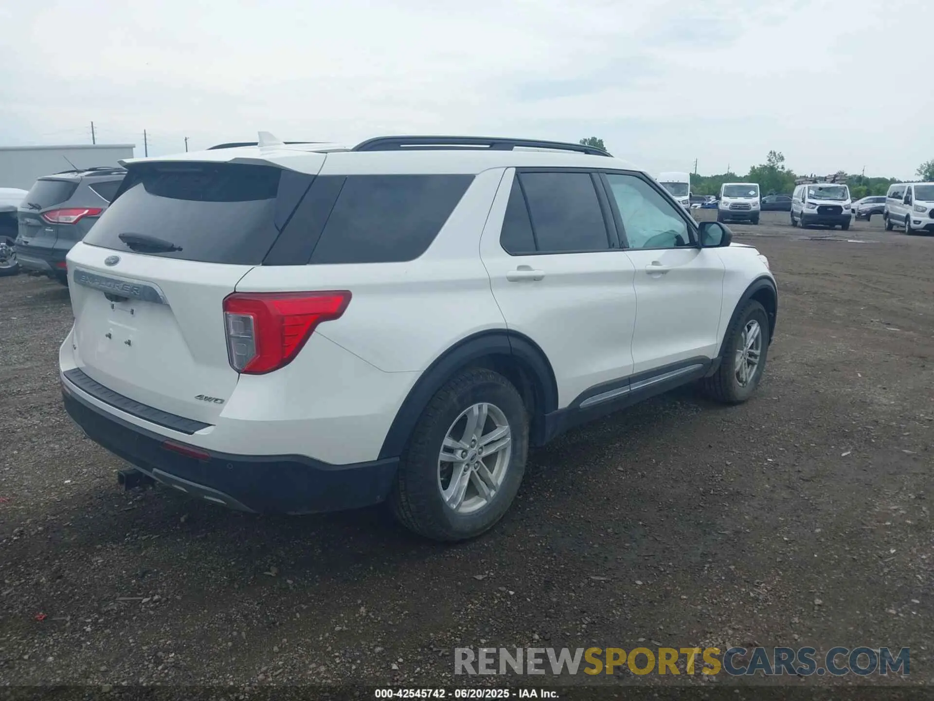 4 Фотография поврежденного автомобиля 1FMSK8DH4MGA49664 FORD EXPLORER 2021