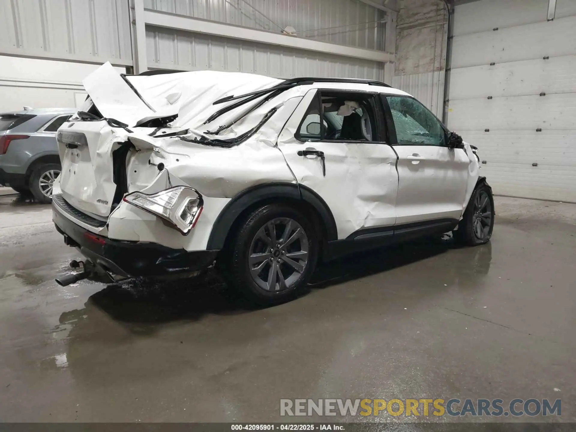 4 Photograph of a damaged car 1FMSK8DH4MGB71795 FORD EXPLORER 2021