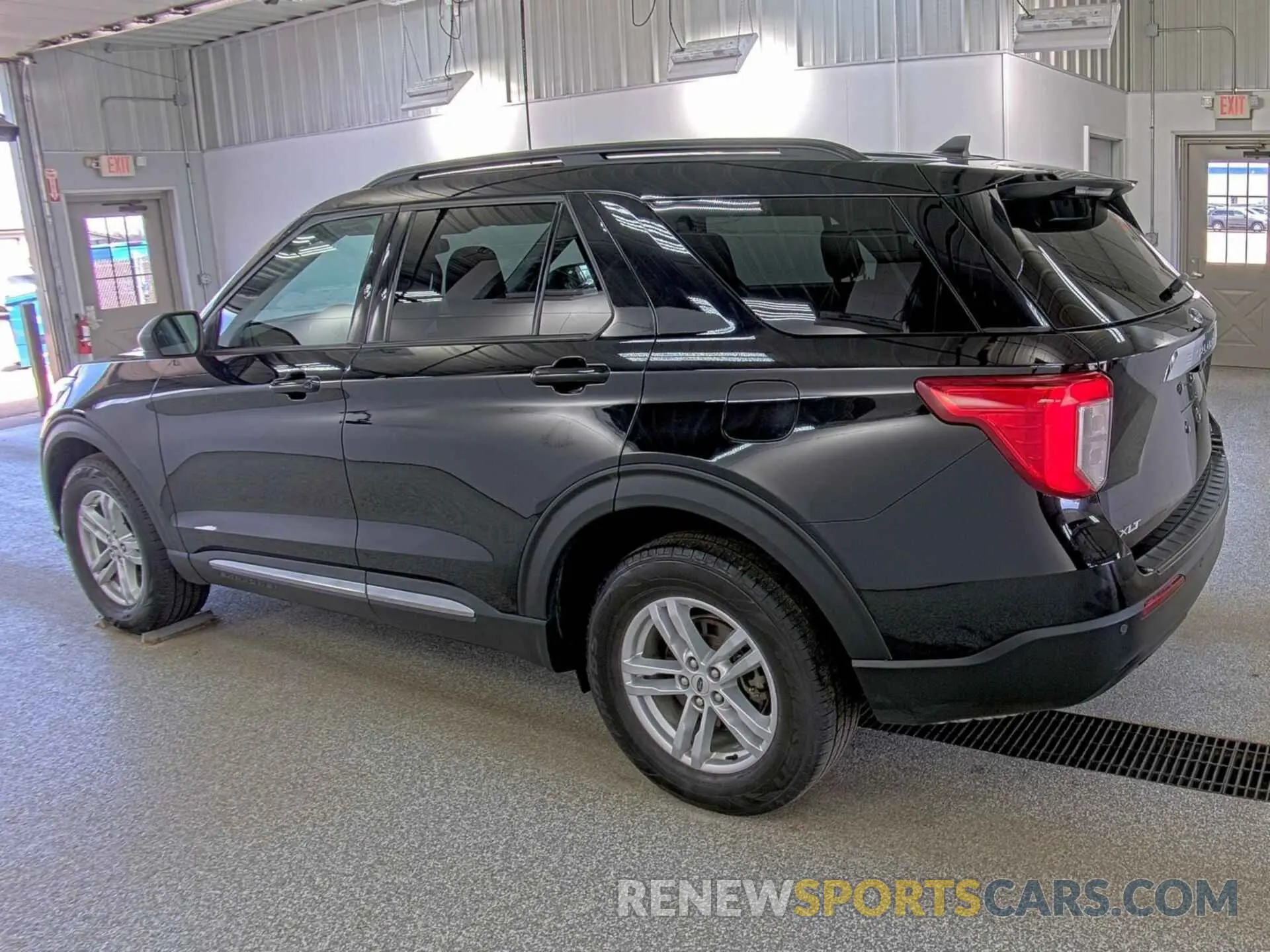4 Фотография поврежденного автомобиля 1FMSK8DH6MGA87641 FORD EXPLORER 2021